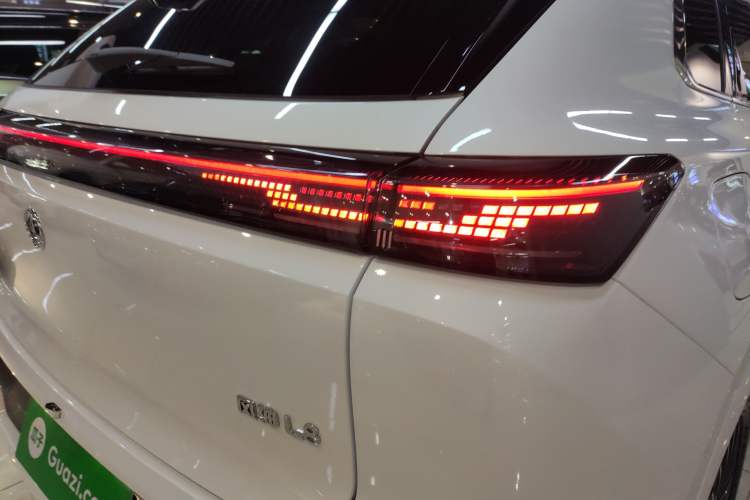 Used Dongfeng Aeolus L8 2025 Model 185KM Ideal Edition
