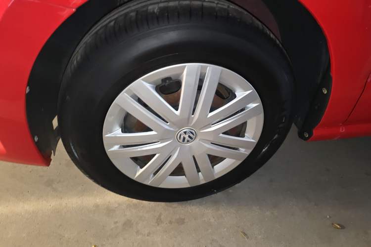 Used Volkswagen Polo 2016 1.4L Automatic Trendy Model Left Front Wheel Hub