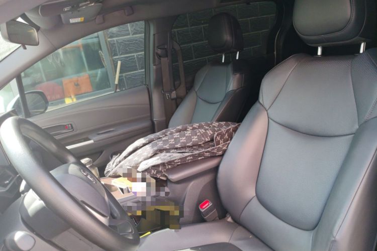 Used Toyota Granvia 2024 2.5L Hybrid Luxury Edition Left Front Seat