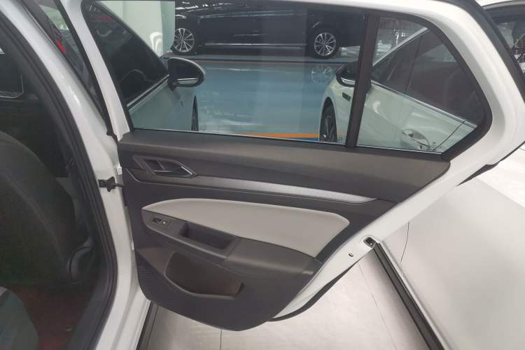 Used Volkswagen Golf 2025 300TSI R-Line