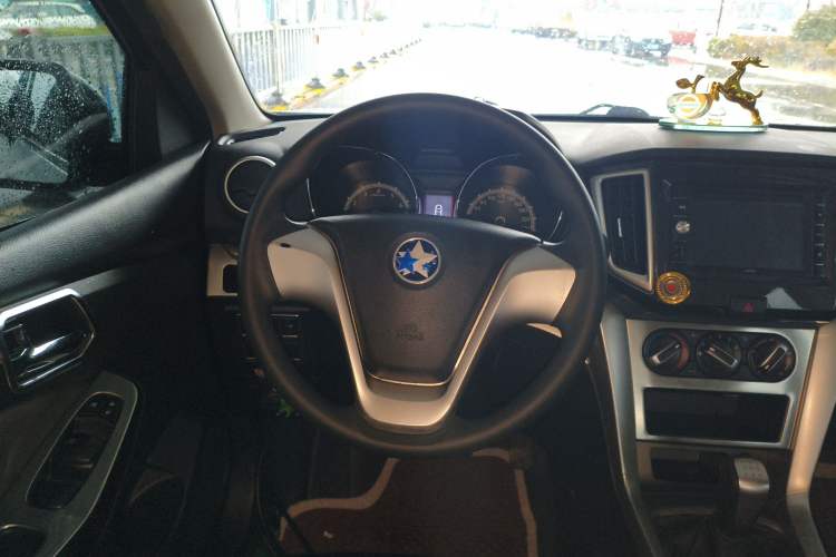 Used Venucia T70 2015 1.6L Manual Ruixing Edition