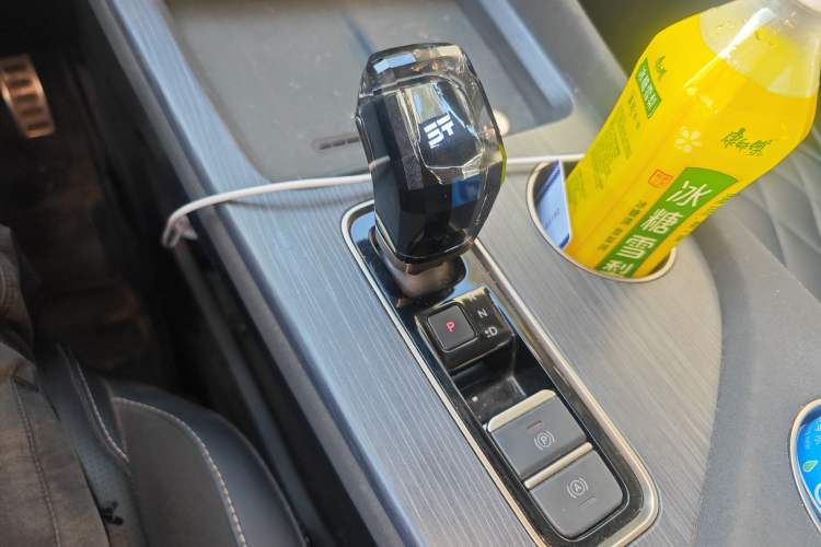 Used JETOUR Shanhai L9 2024 1.5TD 2DHT Pro 5-Seater Gear Lever