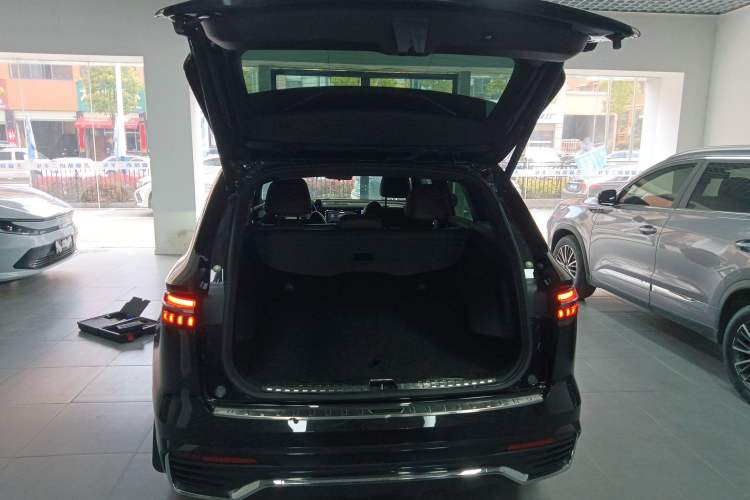 Used Geely Auto Monjaro L 2021 2.0TD DCT EVO Two-Wheel Drive Prestige Version
