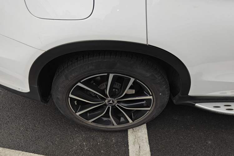 Used Mercedes-Benz GLC 2021 GLC 300 L 4MATIC Dynamic Model