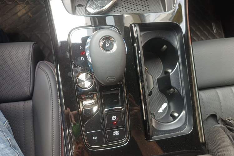 Used GAC Trumpchi M8 2025 Zongshi Series Super Hybrid Edition Gear Lever