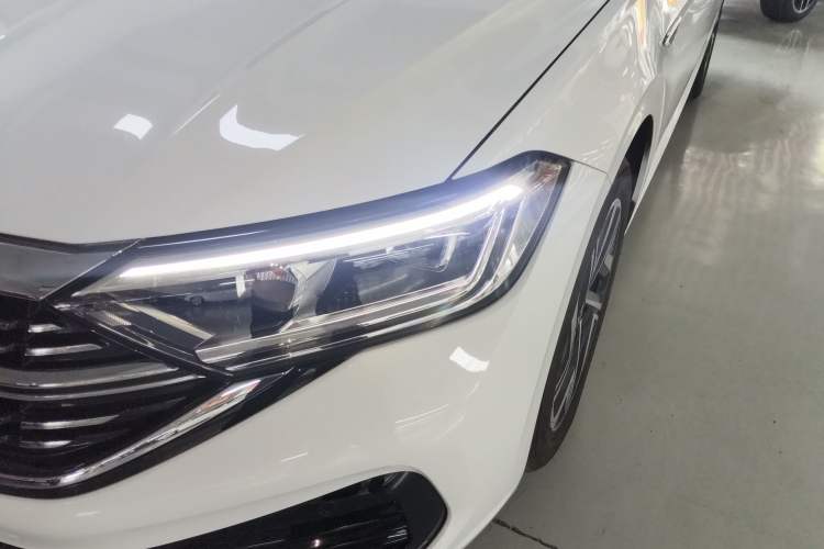 Used Volkswagen Sagitar 2025 300TSI DSG Excellence Edition Left Front Headlight