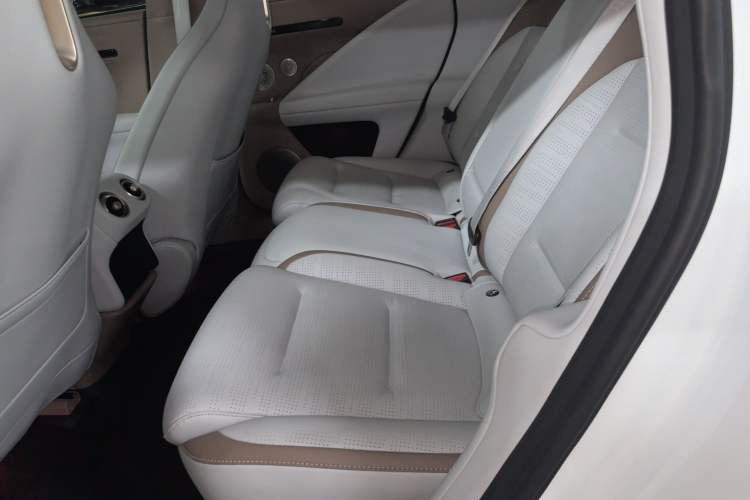 Used Avatr 07 2024 Max Extended-Range Edition Left Rear Seat