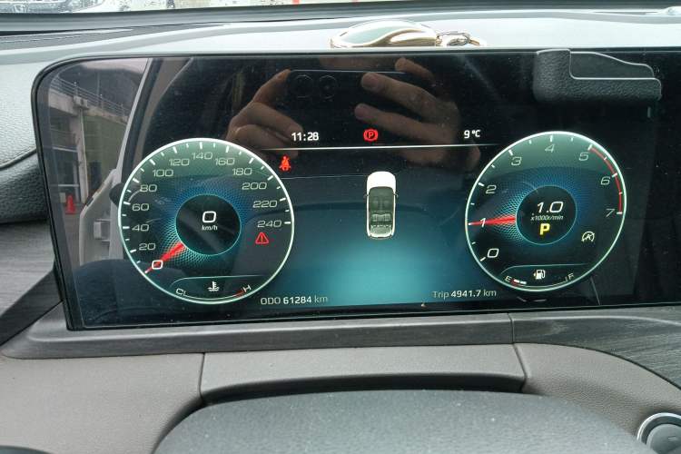 Used Ford Equator 2023 EcoBoost 225 Platinum Edition 7-Seater (2/3/2)
