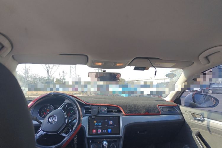 Used Volkswagen Lamando 2017 230TSI DSG Fashion Edition Headliner