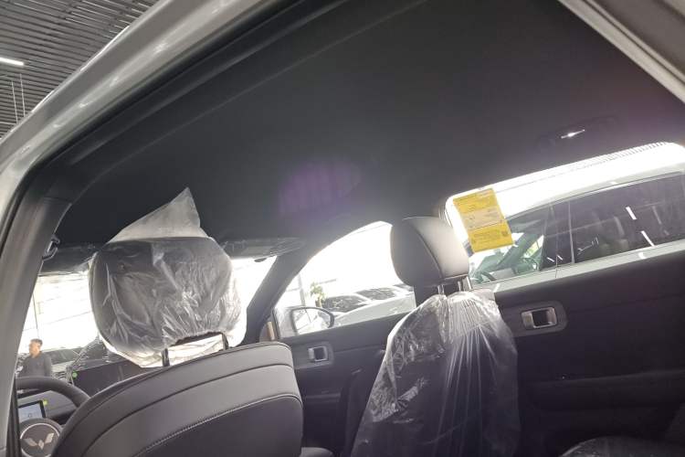 Used Wuling Xingguang S 2025 Model, 130km Leading Edition Headliner