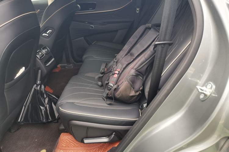 Used Chery Tiggo 9 2023 2.0T Dual-Clutch Two-Wheel Drive Prestige Version 5 Seats