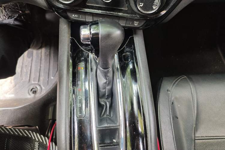 Used Honda Vezel 2020 1.5L CVT Elite Edition
