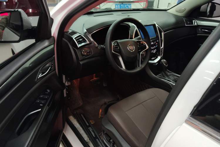 Used Cadillac SRX 2014 3.0L Comfort Model
