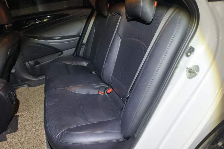 Used Hyundai Sonata 2015 Classic 2.0L Automatic Luxury Edition Left Rear Seat