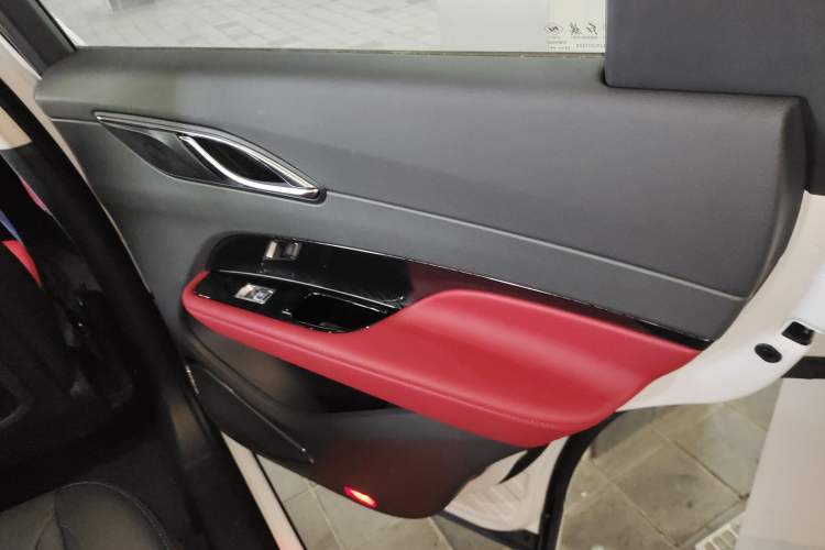 Used Hongqi HS3 2024 1.5T Zhiwei Edition