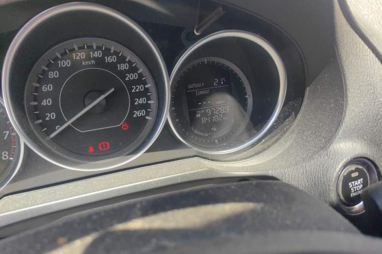 Used Mazda Atenza 2015 2.0L Blue Sky Luxury Edition