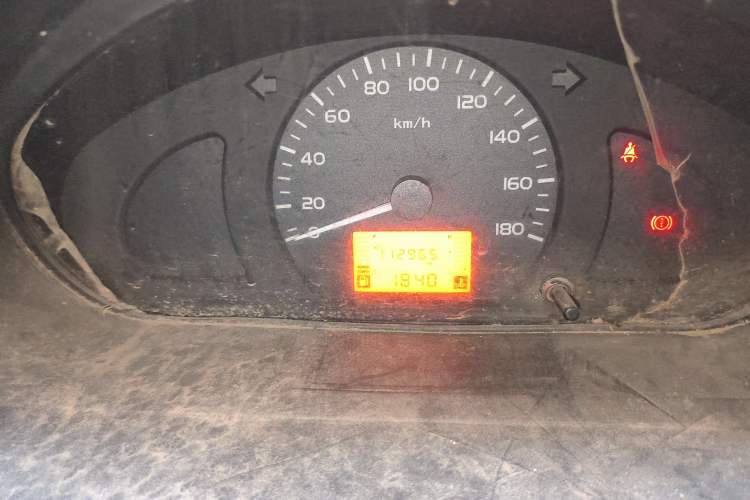 Used Wuling Rongguang 2014 1.2L S Base Model
