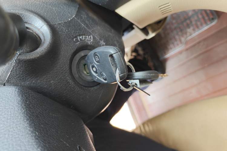 Used Haval H6 2013 Upgraded Model 1.5T Manual Two-Wheel Drive Urban Version Vehicle Key