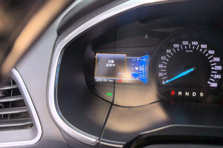 Used Ford Edge 2016 EcoBoost 245 Four-Wheel Drive Titanium Edition 7-Seater Odometer Close Up