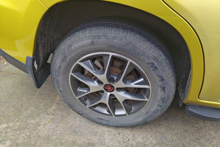 Used BYD Song 2016 GaiShi Edition 1.5TI Manual Elite Model
