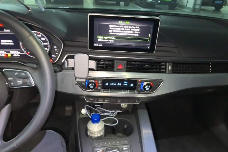 Used Audi A4L 2018 30th Anniversary Edition 40 TFSI Fashion Model Audio And AC Panel