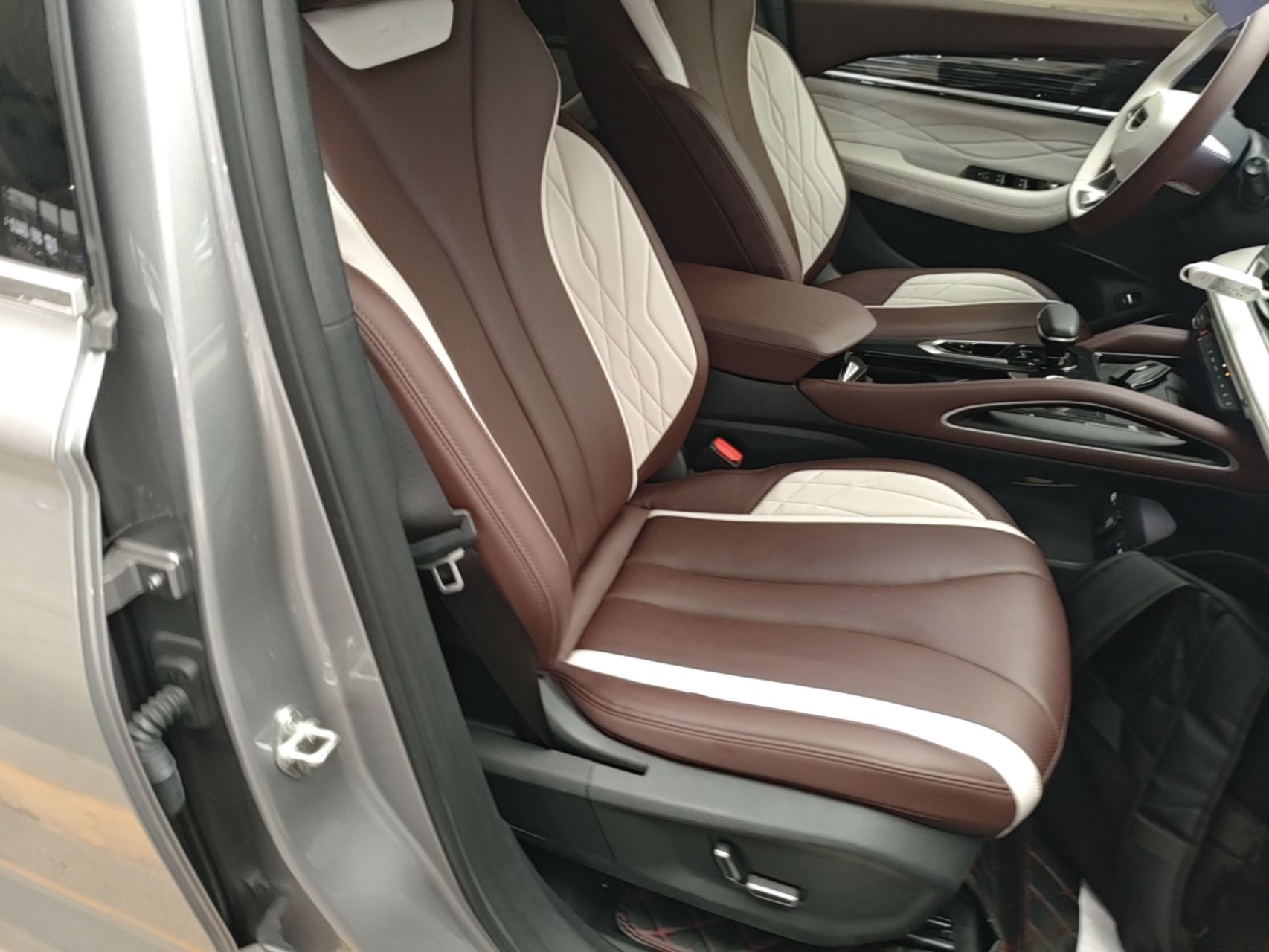 Geely Auto Monjaro L 2024 2.0TD High-Power Automatic Two-Wheel Drive Yunqi Version — снимка 19