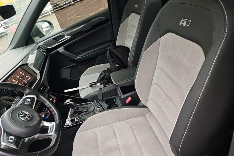 Used Volkswagen Tayron 2020 380TSI All-Wheel Drive R-Line Connected Version Left Front Seat