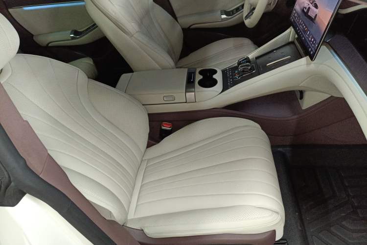 Used Denza Z9GT 2024 1100 Four-Wheel Drive Max Edition Right Front Seat