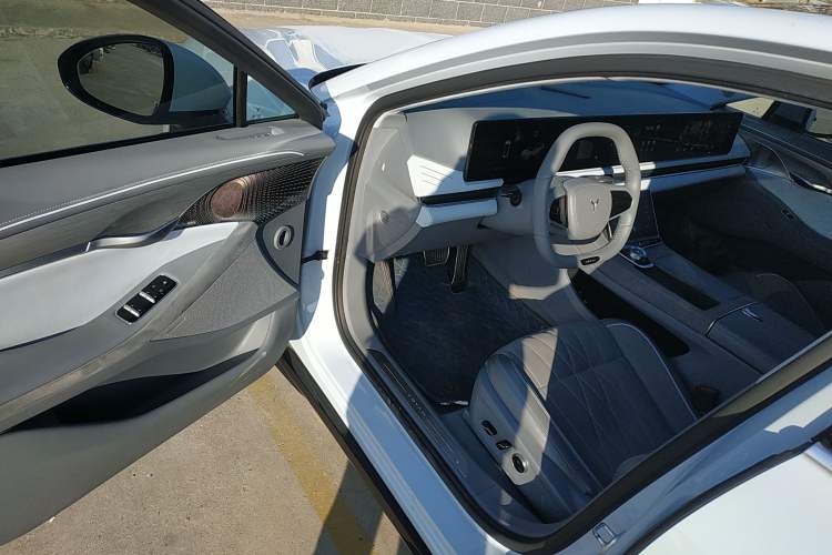 Used VOYAH PASSION 2023 Four-Wheel Drive Flagship Edition