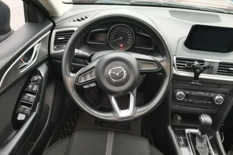 Used Mazda Mazda 3 Axela 2017 Hatchback 1.5L Automatic Luxury Model Emission Standard China V
