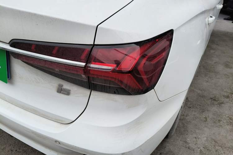 Used Roewe i5 2021 Revised Version 1.5L CVT Diamond Edition
