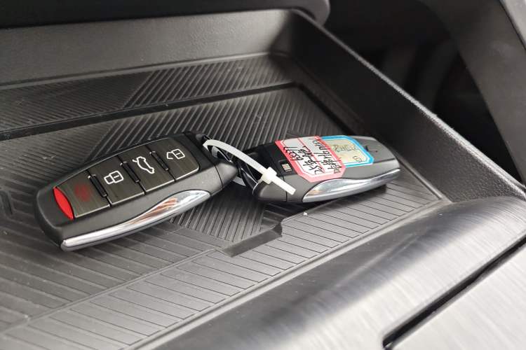 Used Haval H6 New Energy 2023 DHT-PHEV 110KM Long-Range Edition
