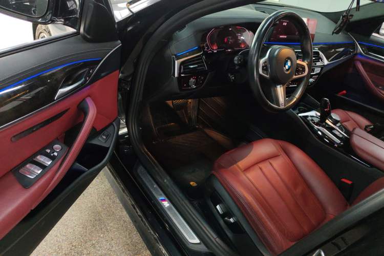 Used BMW 5 Series 2020 530Li Leading Model M Sport Package Driver Seat