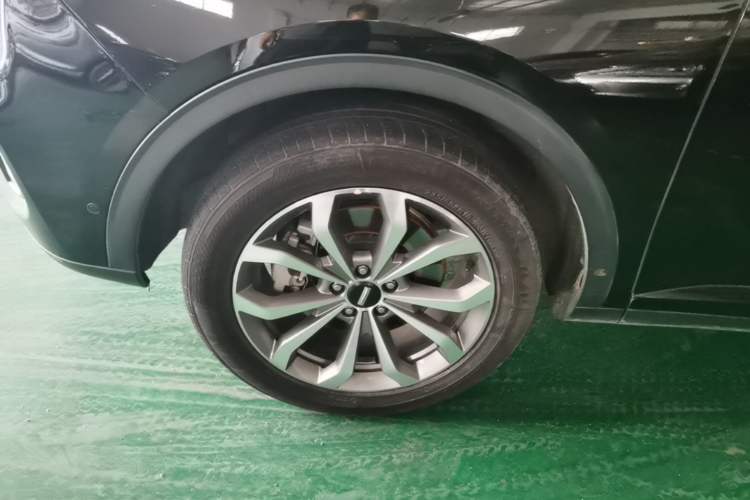 Used Wey VV6 2018 2.0T Two-Wheel Drive Flagship Version China V Standard

