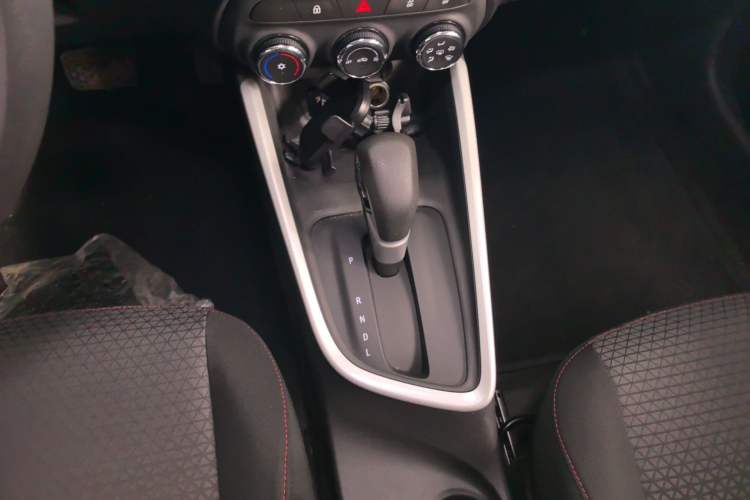 Used Chevrolet Cavalier 2019 325T Dual-Clutch Xinshang Edition Gear Lever