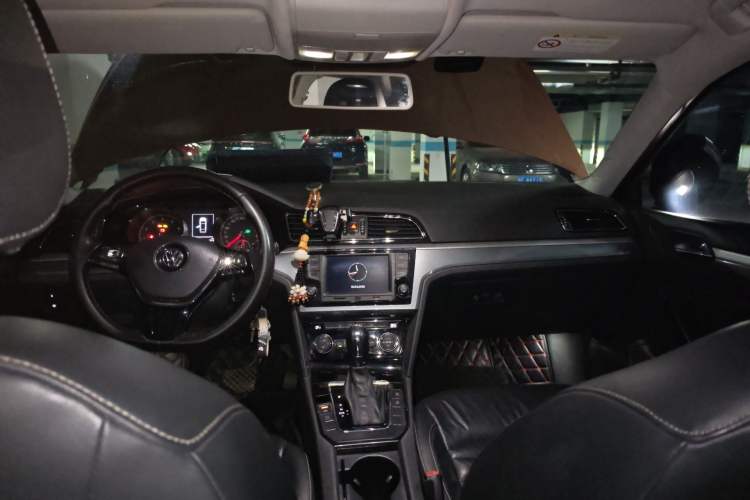 Used Volkswagen Lamando 2017 280TSI DSG Comfort Edition Headliner