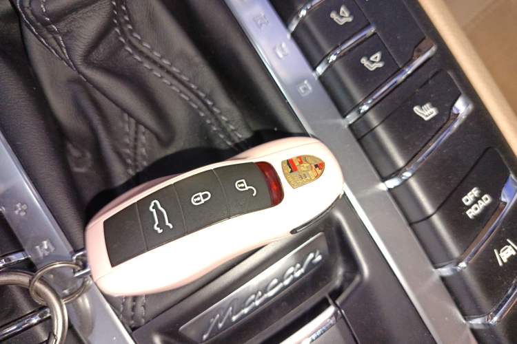 Used Porsche Macan 2017 Macan 2.0T Vehicle Key