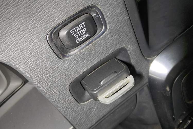 Used Volvo S60 2015 S60L 2.0T Smart Drive Edition Vehicle Key