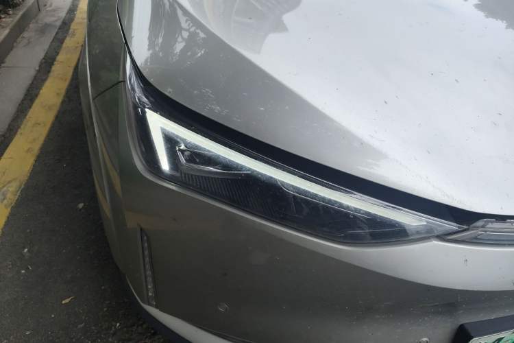 Used Hycan Z03 2022 620 km Range Trendy Cool Version 160 kW 76.8 kWh