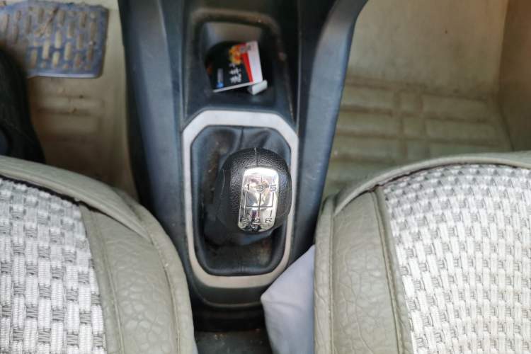 Used Citroen Elysee 2015 Zhishang Edition 1.6L Manual Fashion Model