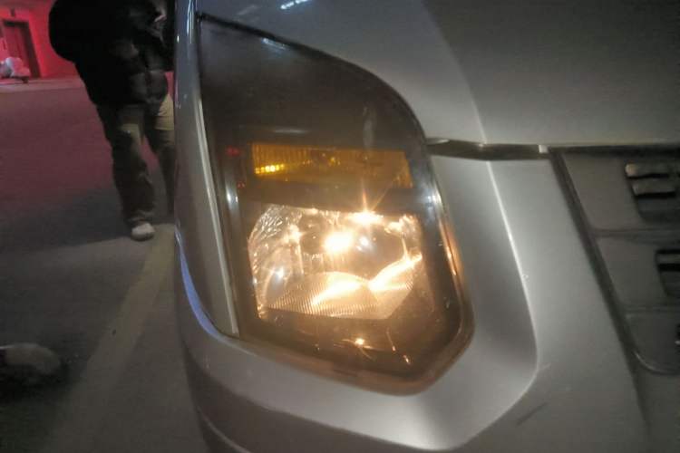 Used Ford Transit Custom 2009 2.4T Diesel Multi-Function Long Wheelbase Mid-Roof Emission Standard III