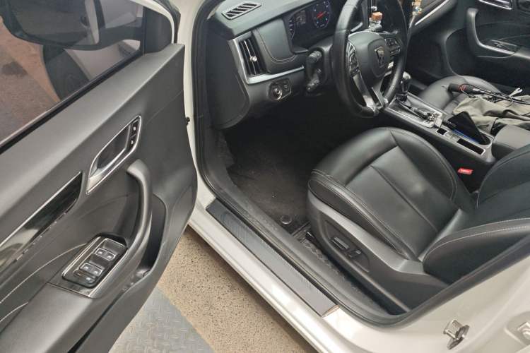 Used Roewe i6 2018 20T Automatic Internet Smart Edition Driver Seat