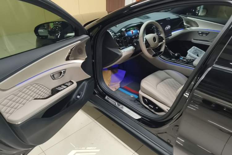 Used BYD Han 2024 DM-i Glory Edition 121KM Prestige Model

