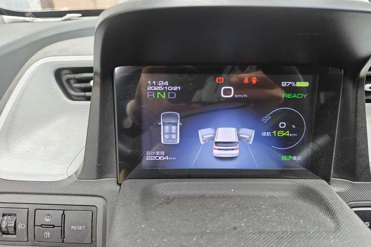 Used Wuling Hongguang MINIEV 2021 Macaron Premium Model – Lithium Iron Phosphate