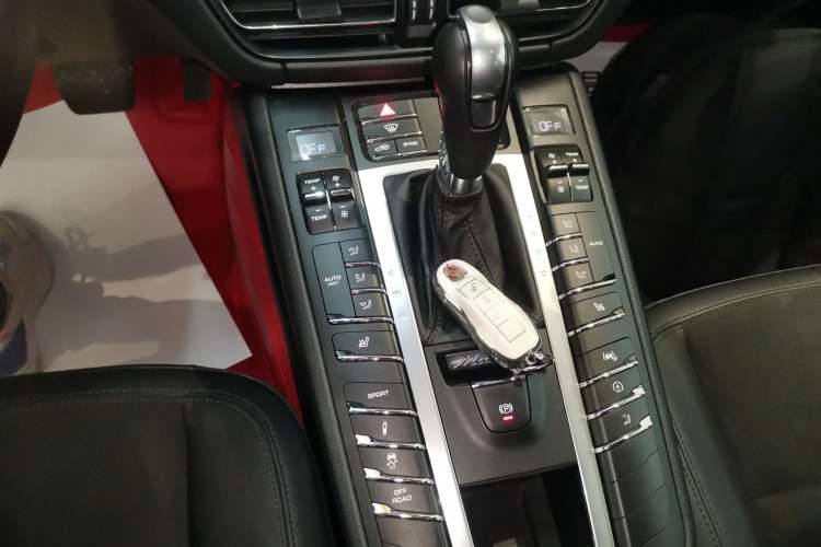Used Porsche Macan 2018 Macan 2.0T

