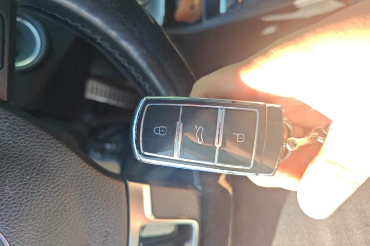 Used Volkswagen FAW-Volkswagen CC 2015 1.8TSI Luxury Model Vehicle Key