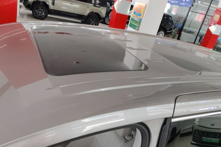 Used Roewe iMAX8 2023 400TGI Comfort Edition Roof