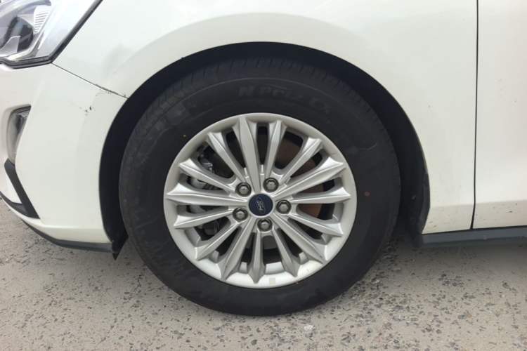 Used Ford Focus 2019 Sedan EcoBoost 180 Automatic Trend Edition