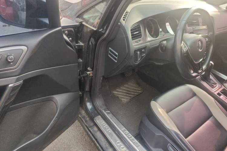 Used Volkswagen Golf 2014 1.6L Automatic Comfort Model