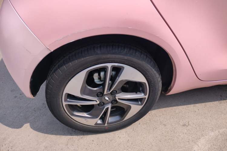 Used ORA Black Cat 2022 351 km Range Comfort Version Ternary Lithium Right Rear Wheel Hub